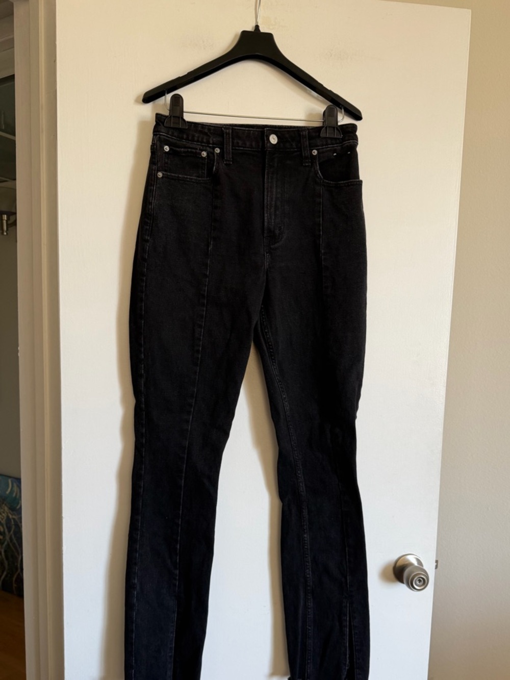 Abercrombie & Fitch Black ‘The Skinny High Rise’ Curve Love Denim Split Hem Jean - Picture 2 of 7